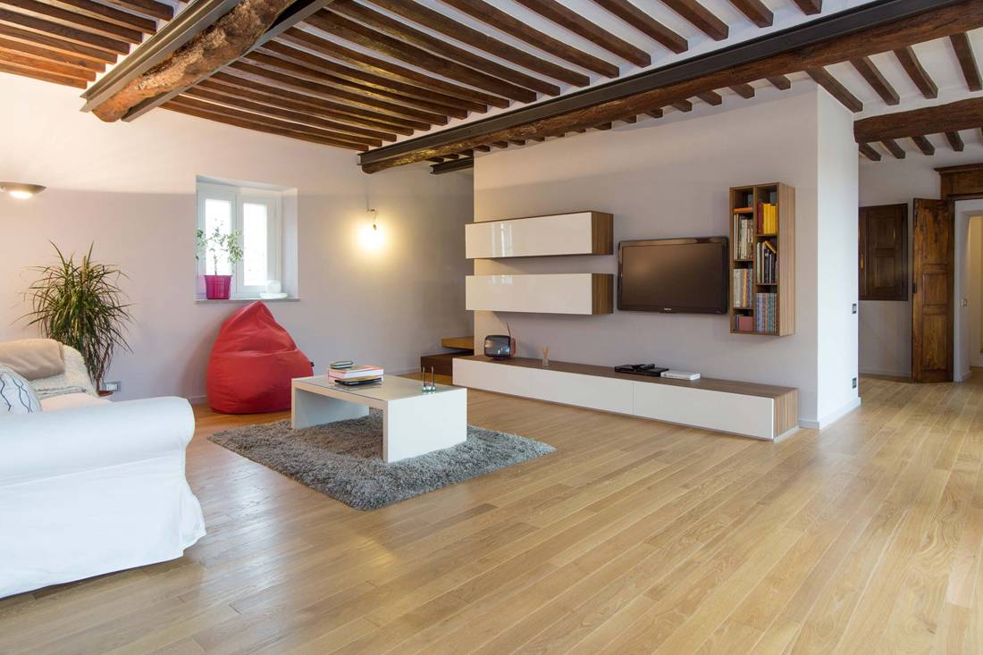 Come scegliere il parquet giusto: guida pratica e consigli da esperti