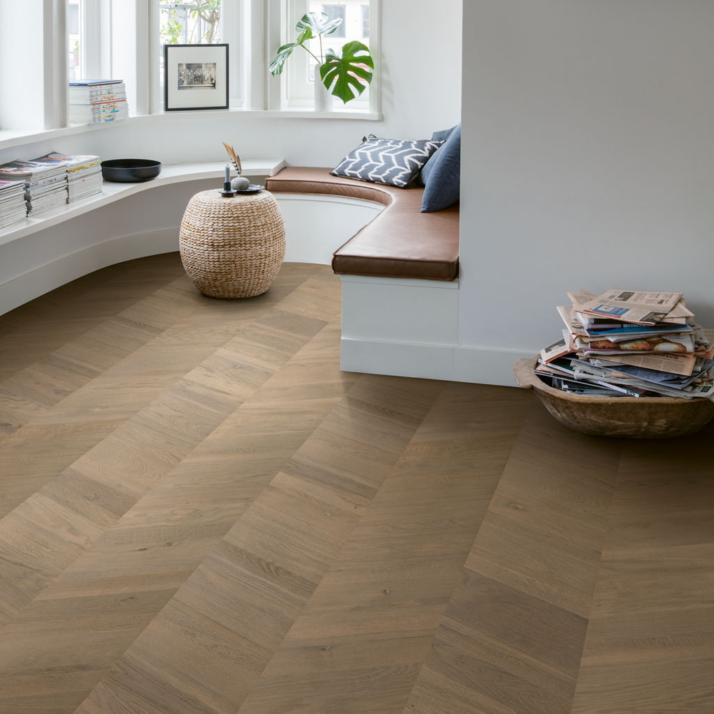 Quick-Step Parquet Prefinito Intenso – Rovere Eclissi Oliato INT3903 | 13x600×310 mm Spina Ungherese Chevron 62,5°