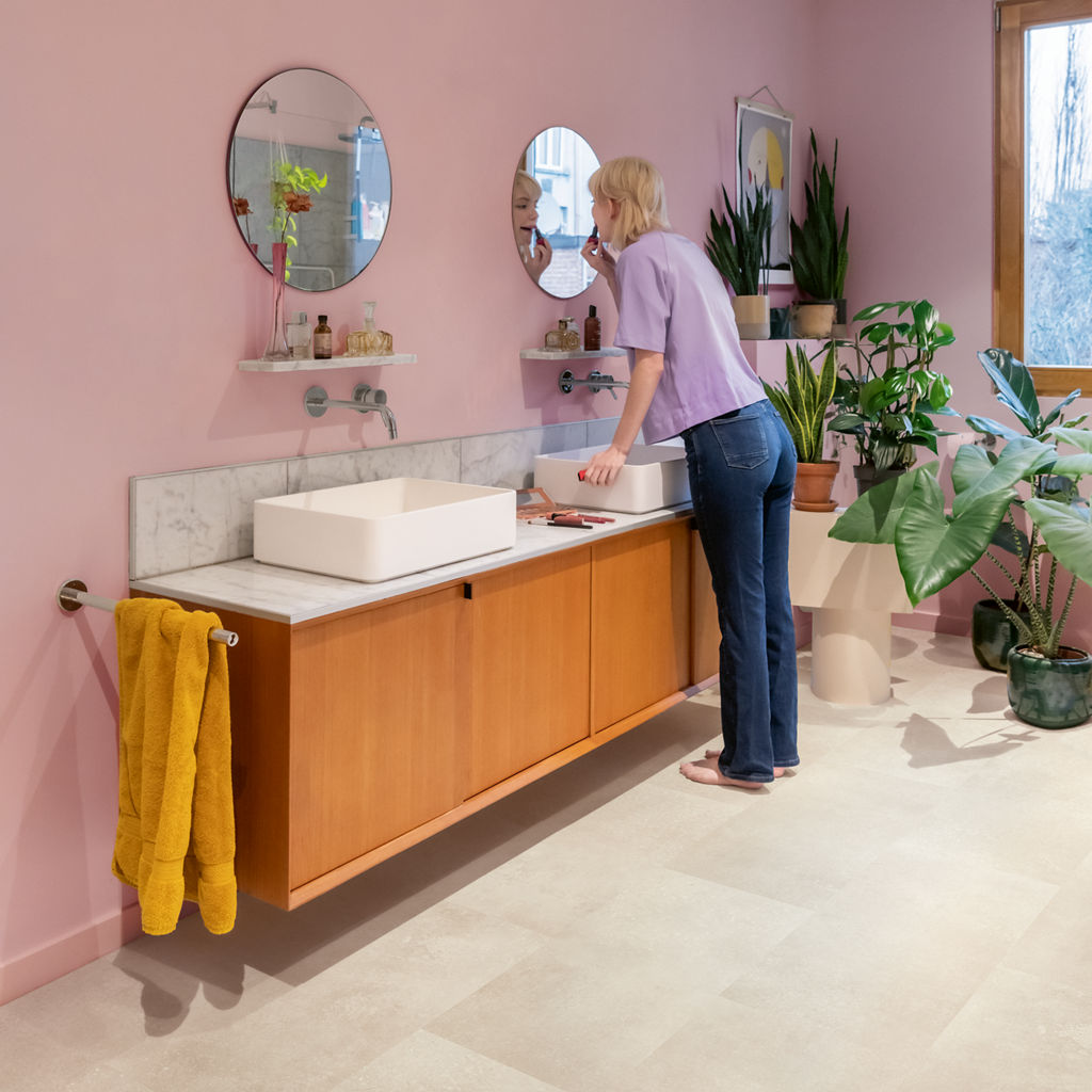 Pavimento Vinilico in SPC Quick-Step Oro 4+1 | Roccia Corallina  – SKU AVSTU40232