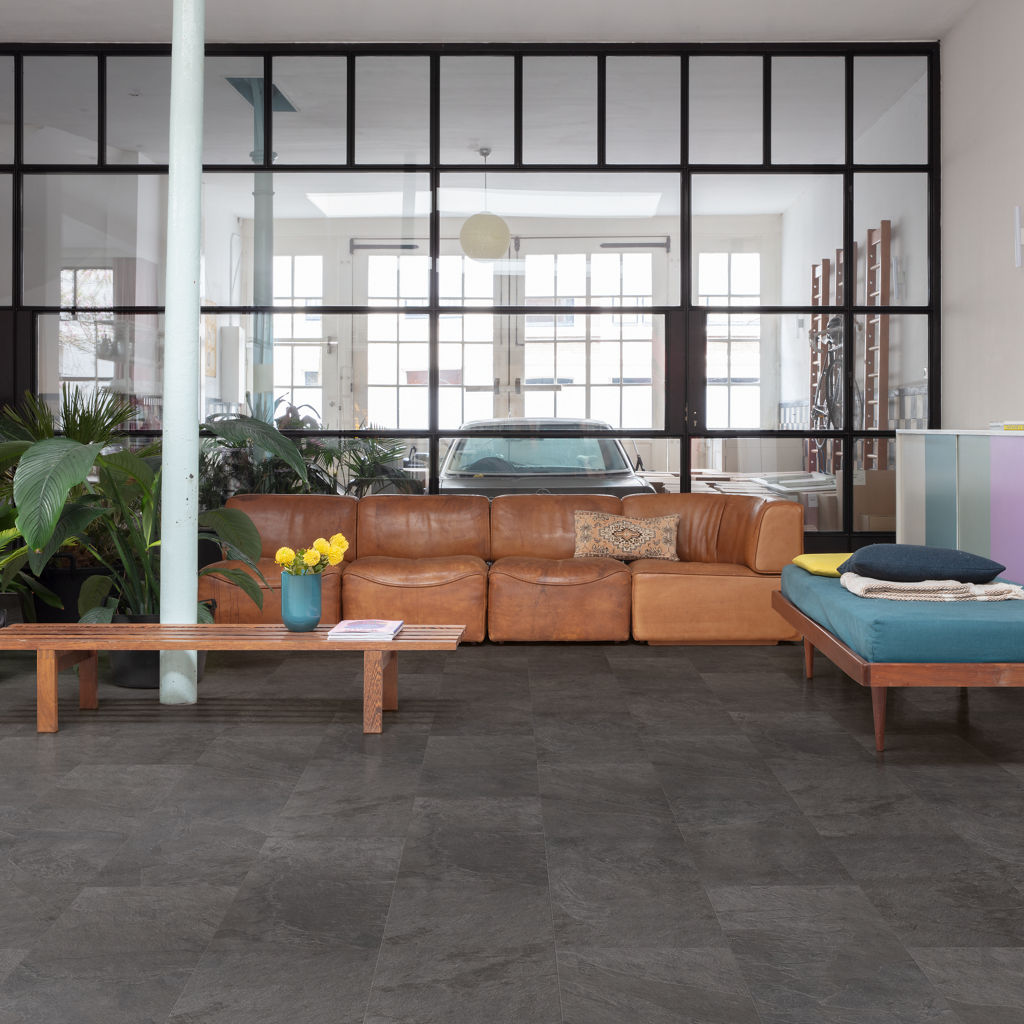 Pavimento Vinilico in SPC Quick-Step Oro 4+1 | Ardesia nera  – SKU AVSTU40035