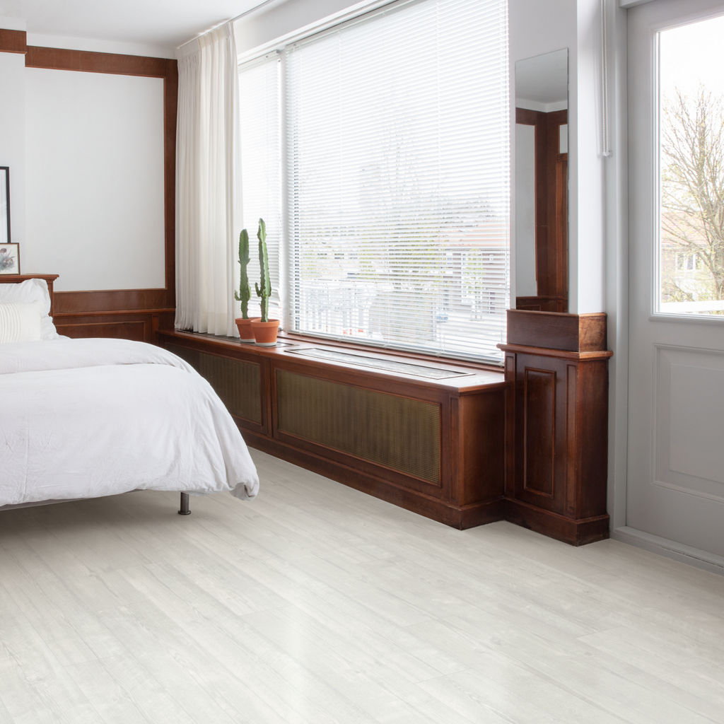 Pavimento Vinilico in SPC Quick-Step Bloom 5+1 | Pino neve  – SKU AVMPU40204