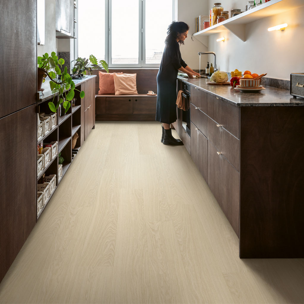 Pavimento Vinilico in SPC Quick-Step Bloom 5+1 | Rovere Polare Puro  – SKU AVMPU40099