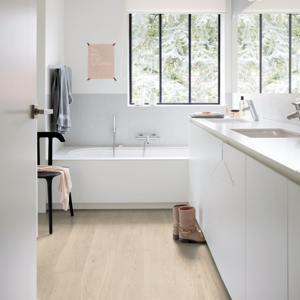 Pavimento Vinilico in SPC Quick-Step Bloom 5+1 | Rovere Della Brezza Beige  – SKU AVMPU40080