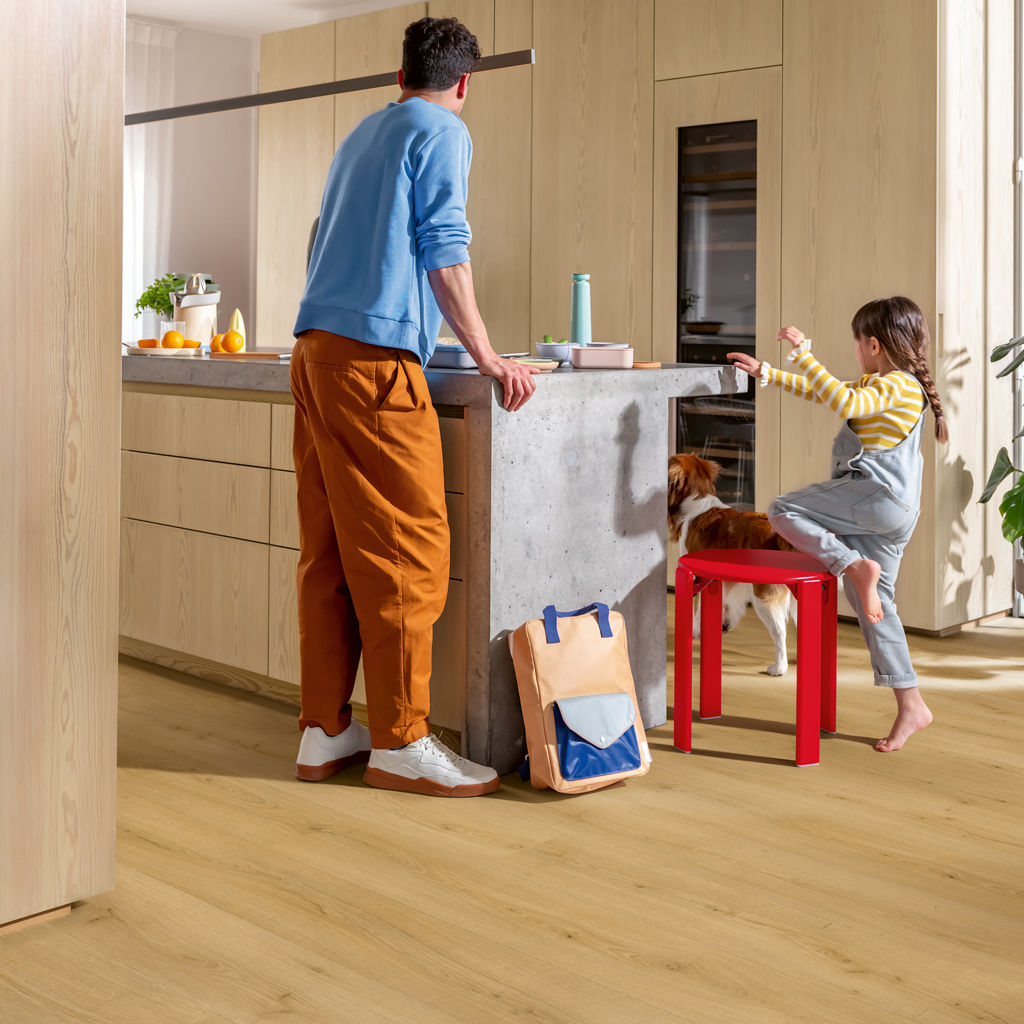 Pavimento Vinilico in SPC Quick-Step Bloom 5+1 | Rovere miele spazzolato  – SKU AVMPU40318