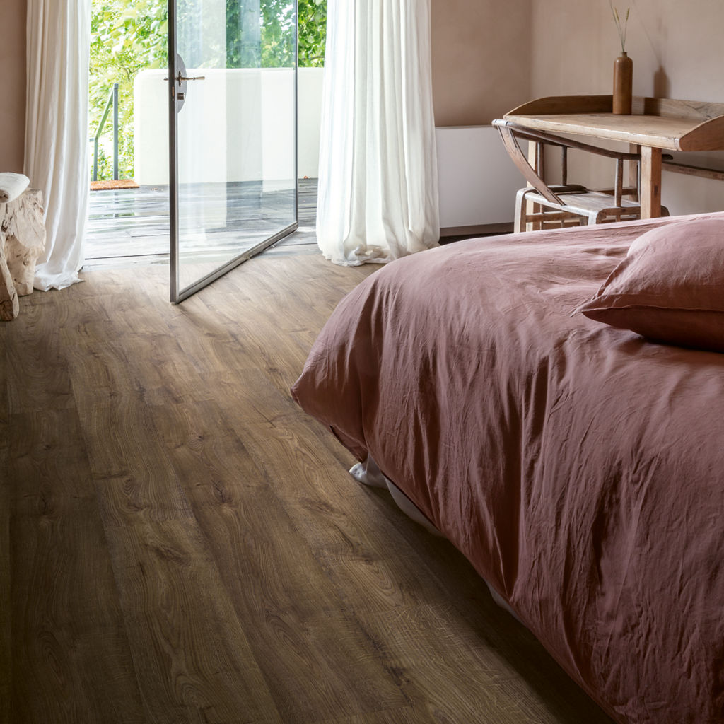Pavimento Vinilico in SPC Quick-Step Bloom 5+1 | Rovere d'autunno cioccolato – SKU AVMPU40199