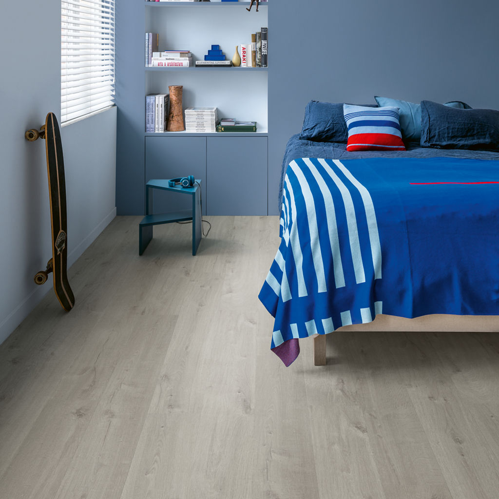 Pavimento Vinilico in SPC Quick-Step Bloom 5+1 | Rovere cotone grigio freddo  – SKU AVMPU40201