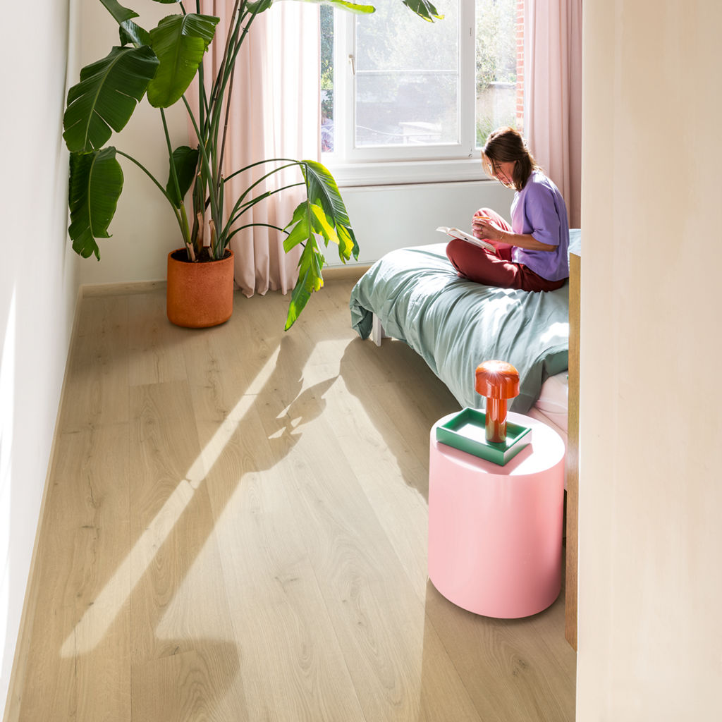 Pavimento Vinilico in SPC Quick-Step Bloom 5+1 | Rovere spazzolato beige  – SKU  AVMPU40319
