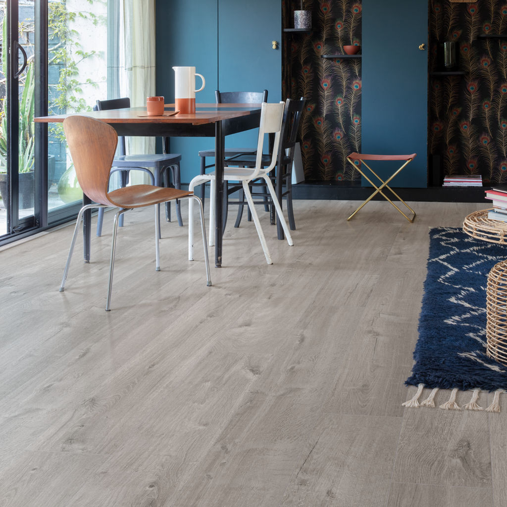 Pavimento Vinilico in SPC Quick-Step Bloom 5+1 | Rovere cotone grigio morbido  – SKU  AVMPU40202