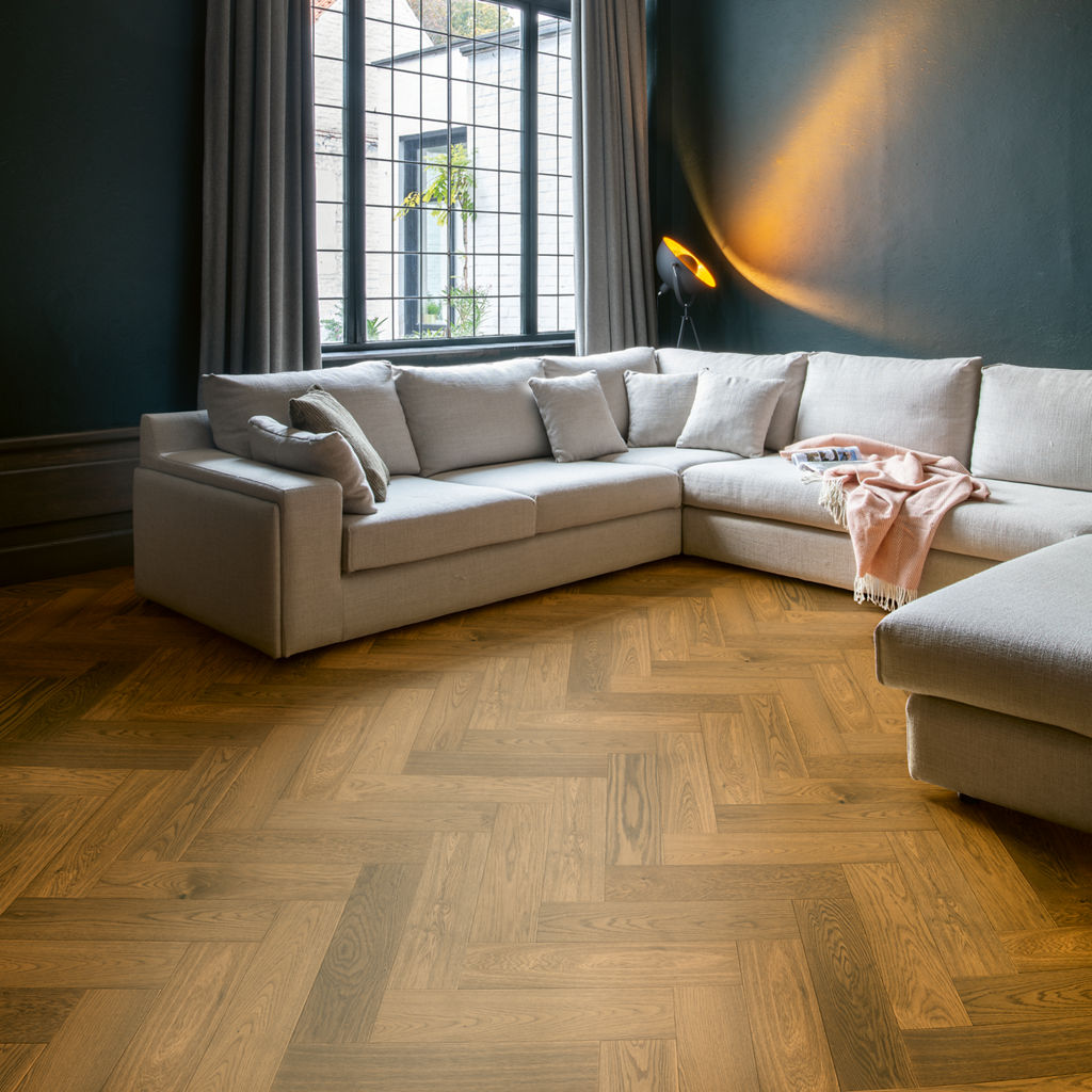 Quick-Step Parquet Prefinito Disegno – Rovere puro chiaro extra opaco  DIS5115S | 13,5x580×145 mm Pattern a spina di pesce 90°